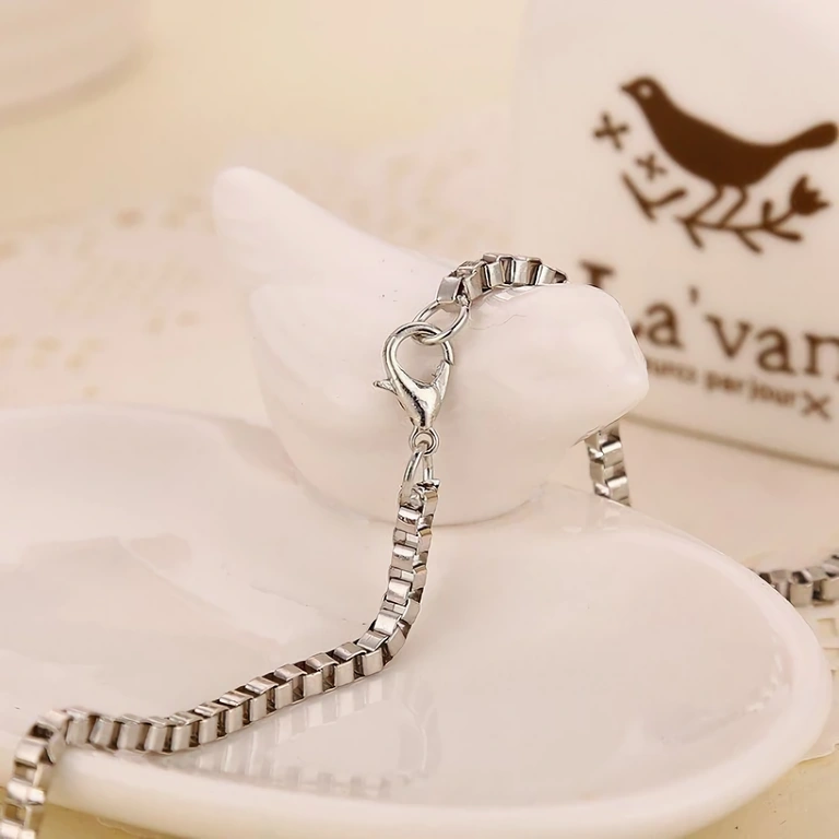 Pingente em forma de cruz inspirado no filme Velozes e Furiosos