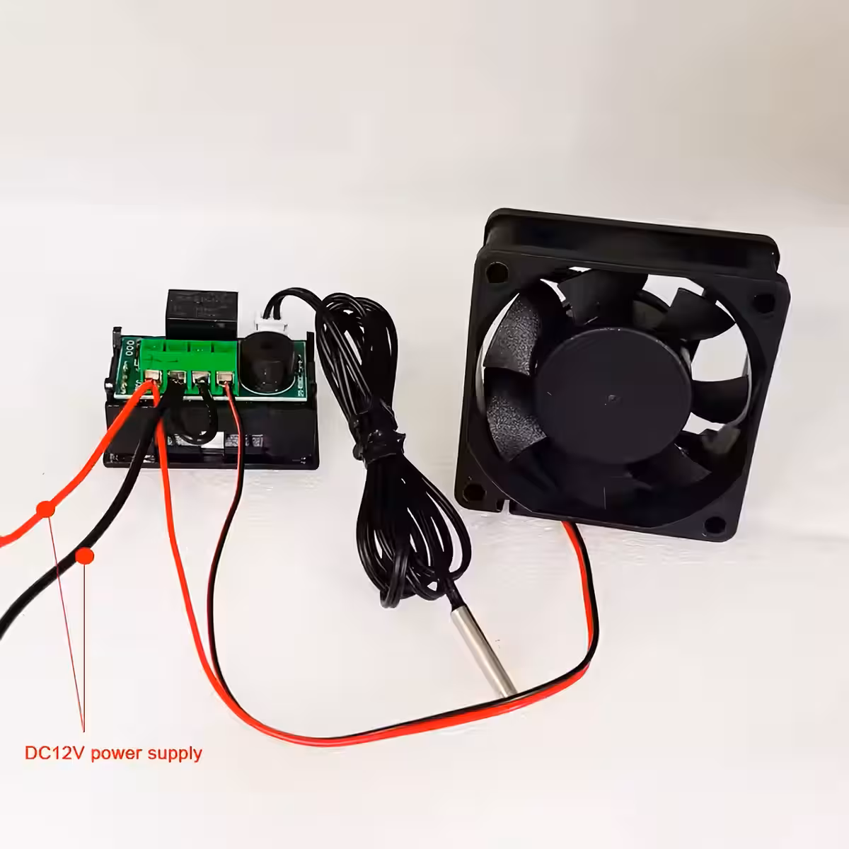 Exemplo de conexão de ventilador ao termostato para controle de temperatura