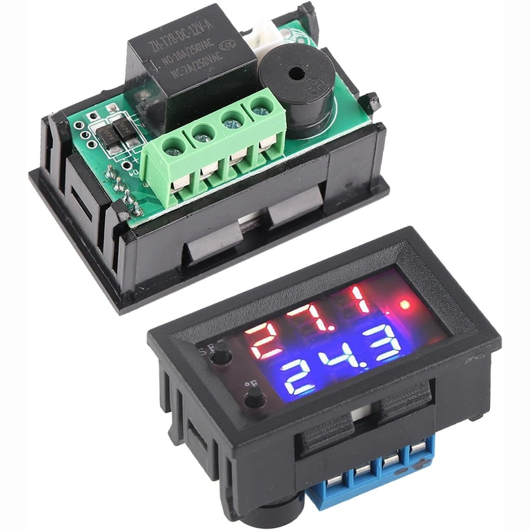 Termostato – vista frontal e traseira Frente e verso do termostato digital com display e terminais