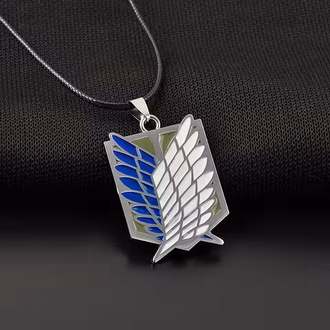 Pingente Anime Attack on Titan – Medalhão com Corrente Prateada para Fãs de Manga & Cosplay