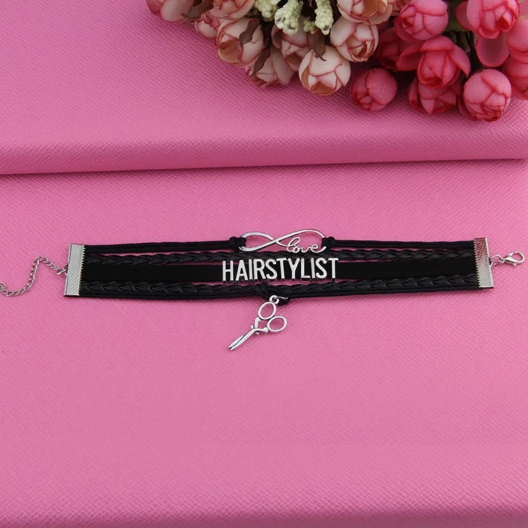 Pulseira preta de couro – estilo barbearia Pulseira de couro para look urbano ou profissional barbershop