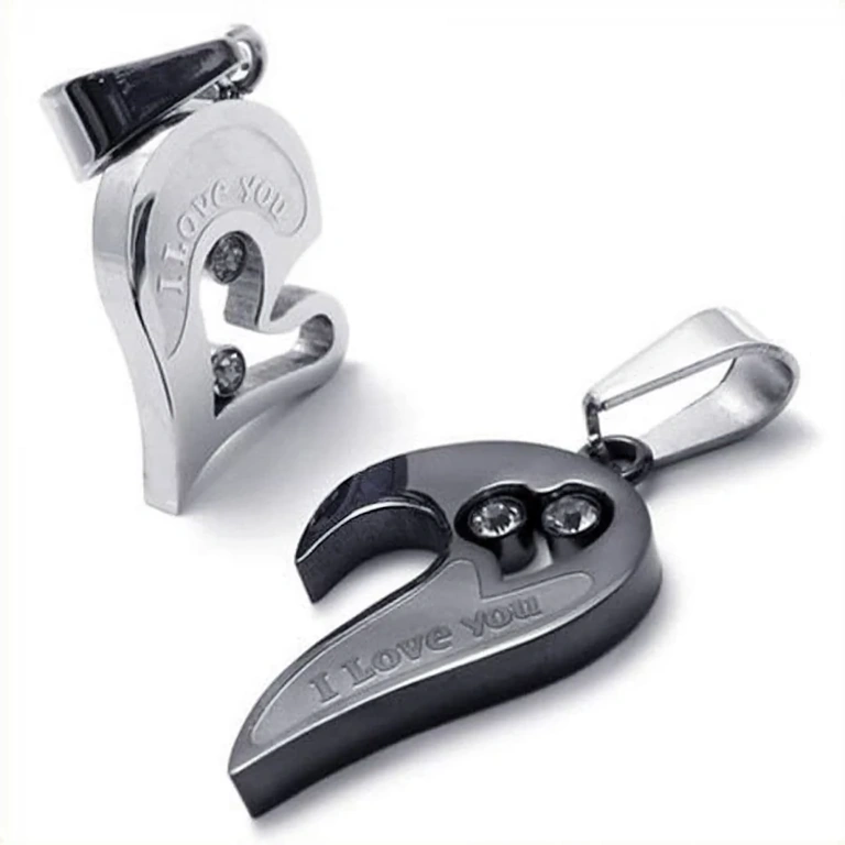 Dois pingentes de coração para casais apaixonados