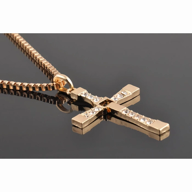 Pingente dourado inspirado no estilo Velozes e Furiosos