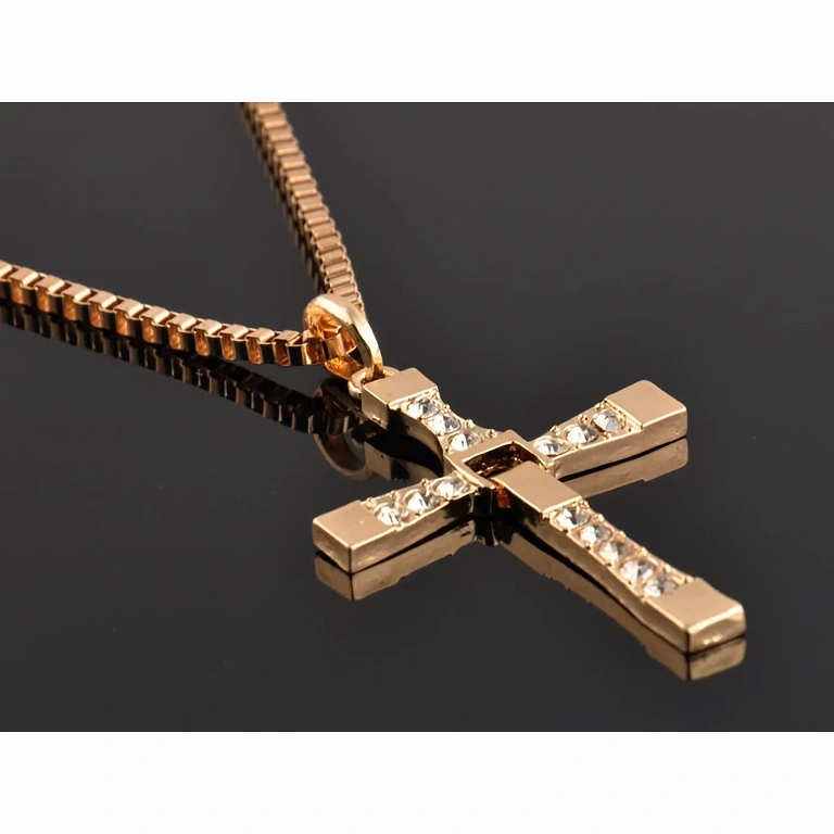 Pingente cruz dourada com pedras sintéticas Swarovski
