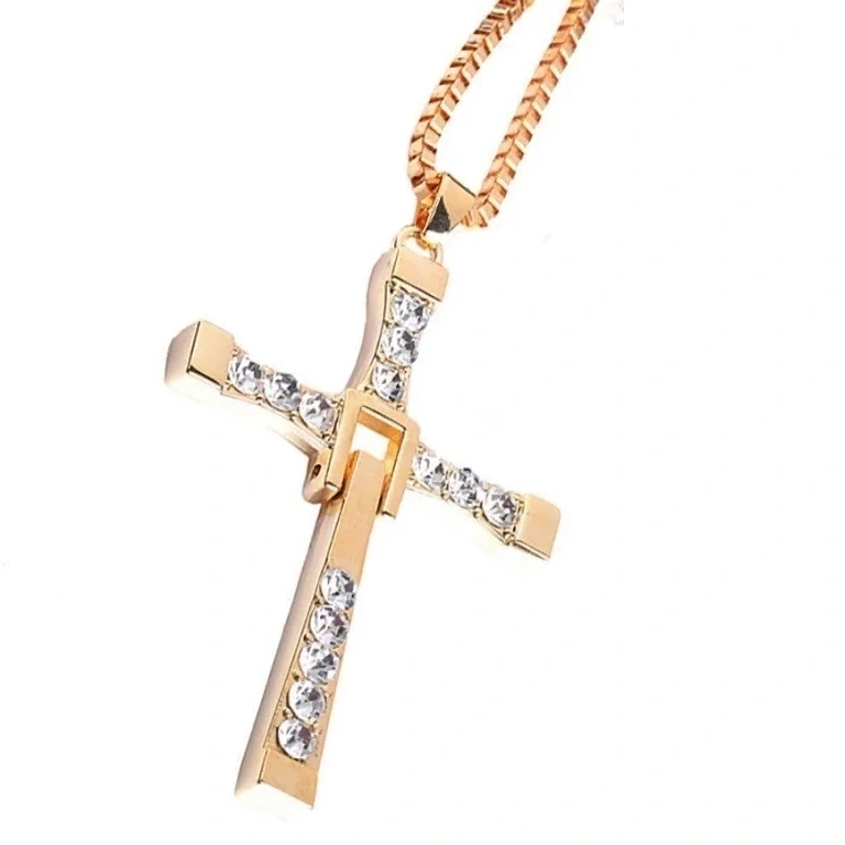 Colar cruz dourada Vin Diesel do filme Velozes e Furiosos