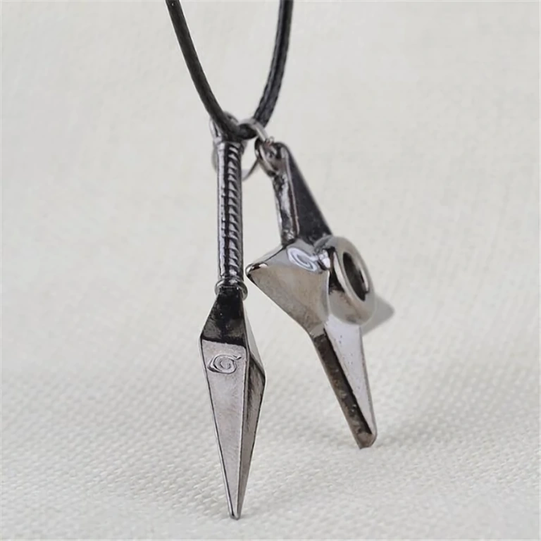 Colar com pingente estrela ninja Shuriken
