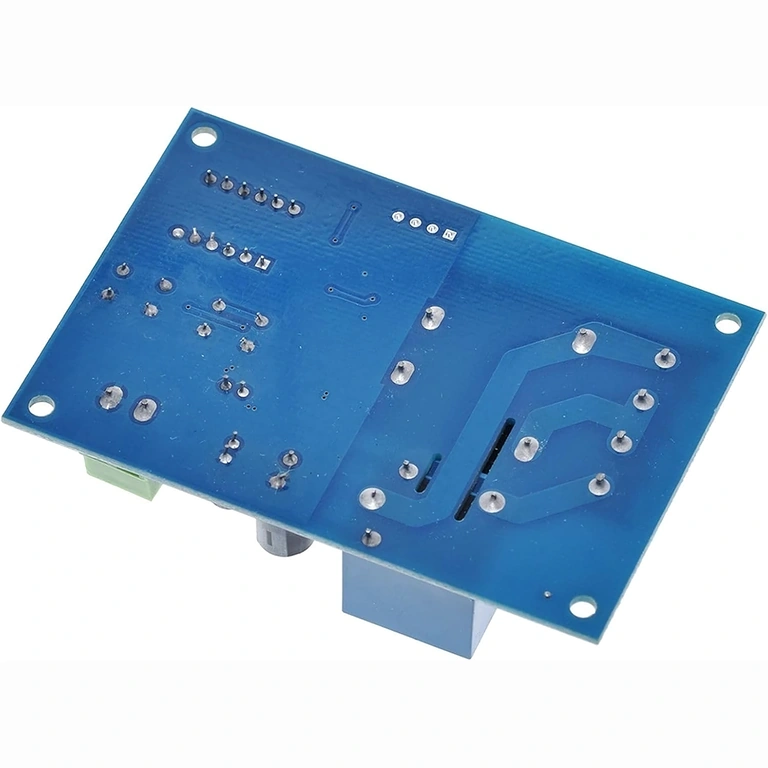 Regulador eletrônico automático para baterias automotivas chumbo-ácido e lítio