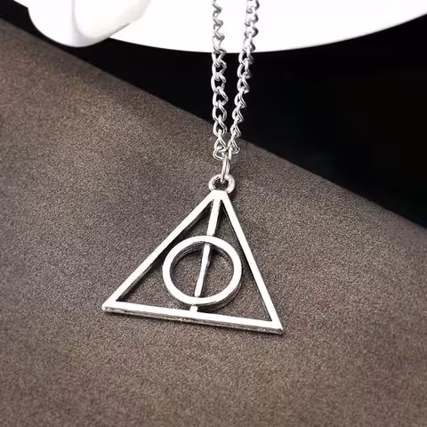 Pingente Colar Harry Potter Deathly Hallows Triângulo Prata – Joia Mágica