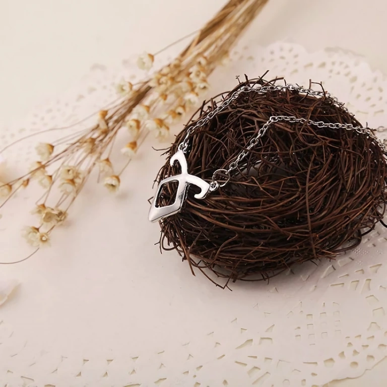 Pingente rúnico com símbolo angelical, do filme Cidade dos Ossos