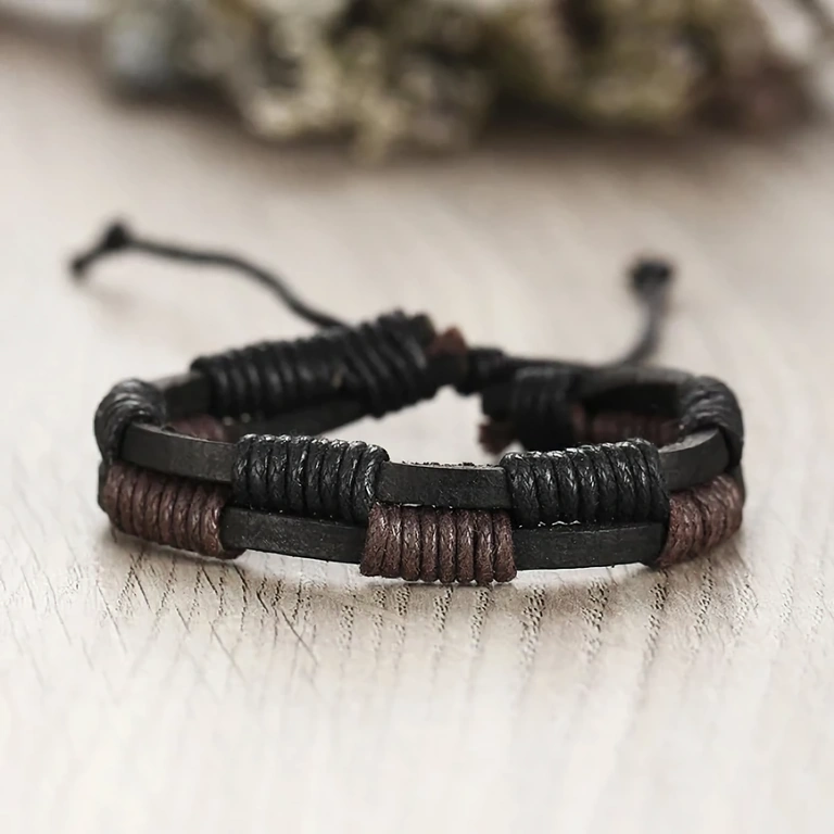 Pulseiras pretas de couro para homens – na moda Pulseiras masculinas pretas, elegantes e modernas – conjunto fashion