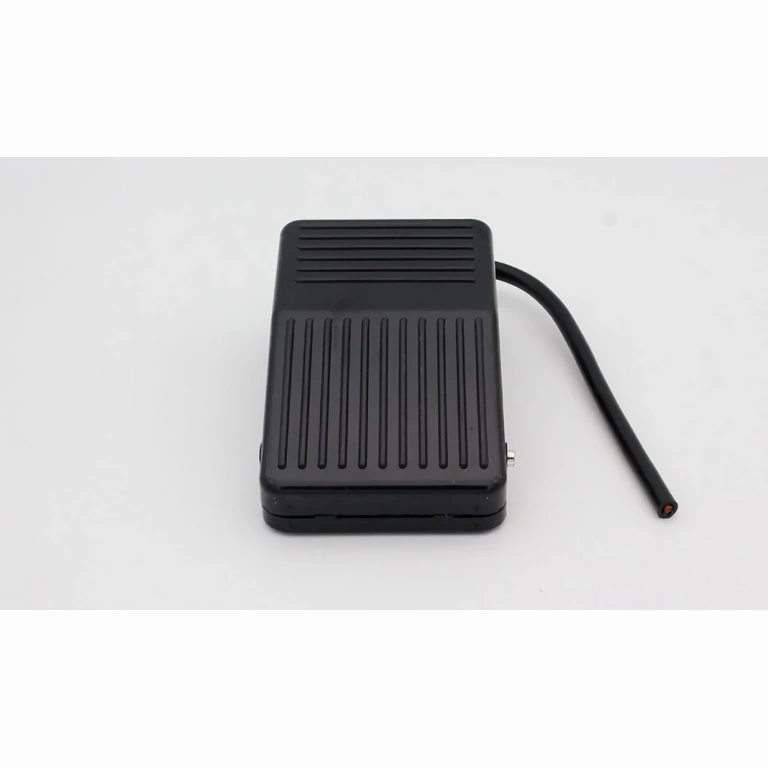 Interruptor de pedal para máquinas industriais Interruptor elétrico para acionamento com o pé – uso industrial