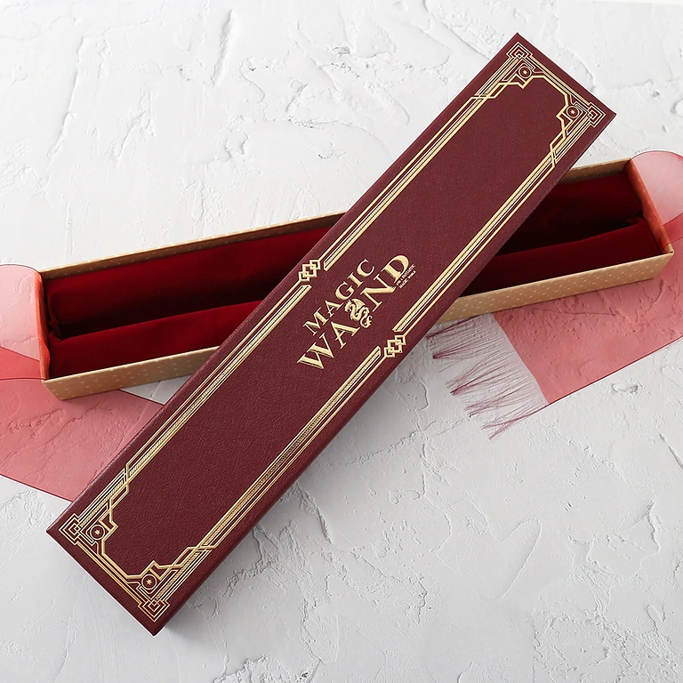 Varinha Hermione Granger com interior metálico e caixa Reprodução da varinha de Hermione com suporte de veludo vermelho, perfeita para presente