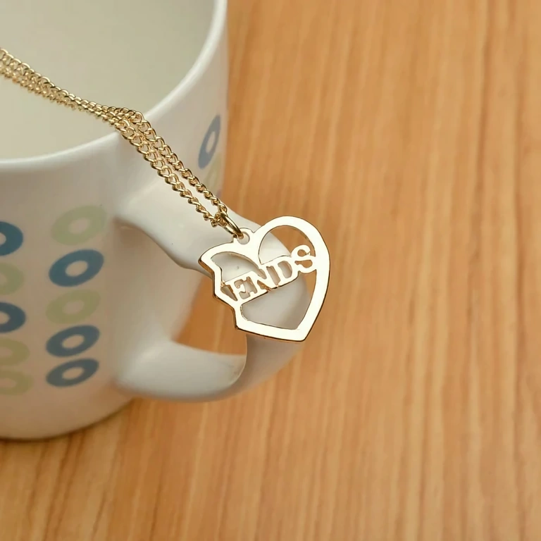 Conjunto de correntes douradas Best Friends Forever Três colares dourados melhores amigos – pingentes de coração