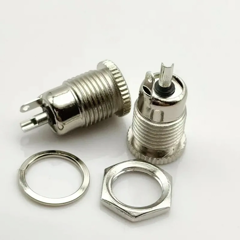 Carregador potente para aplicações DIY e eletrônicos domésticos