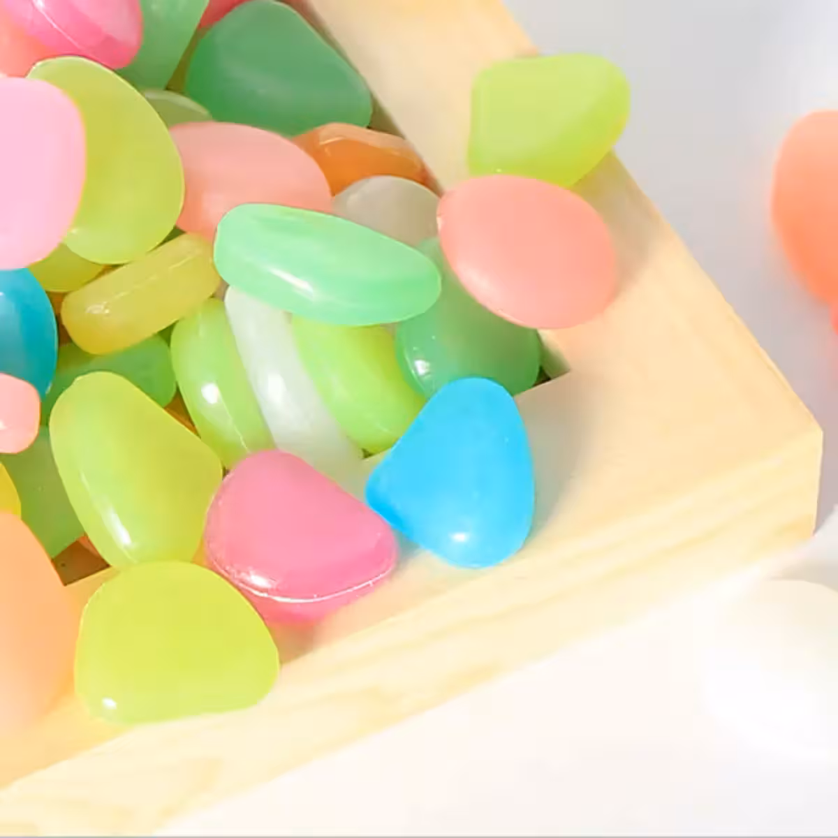 Pedras fosforescentes ideais para decoração romântica e relaxante