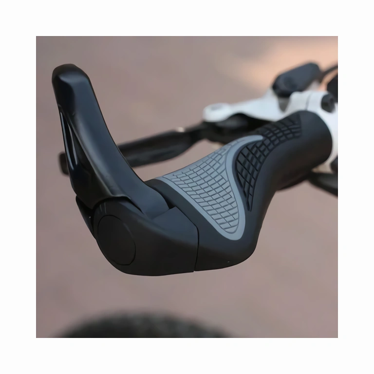 Manoplas pretas para bicicleta com borracha de fixação Manoplas simples e eficazes para bicicletas urbanas ou de montanha