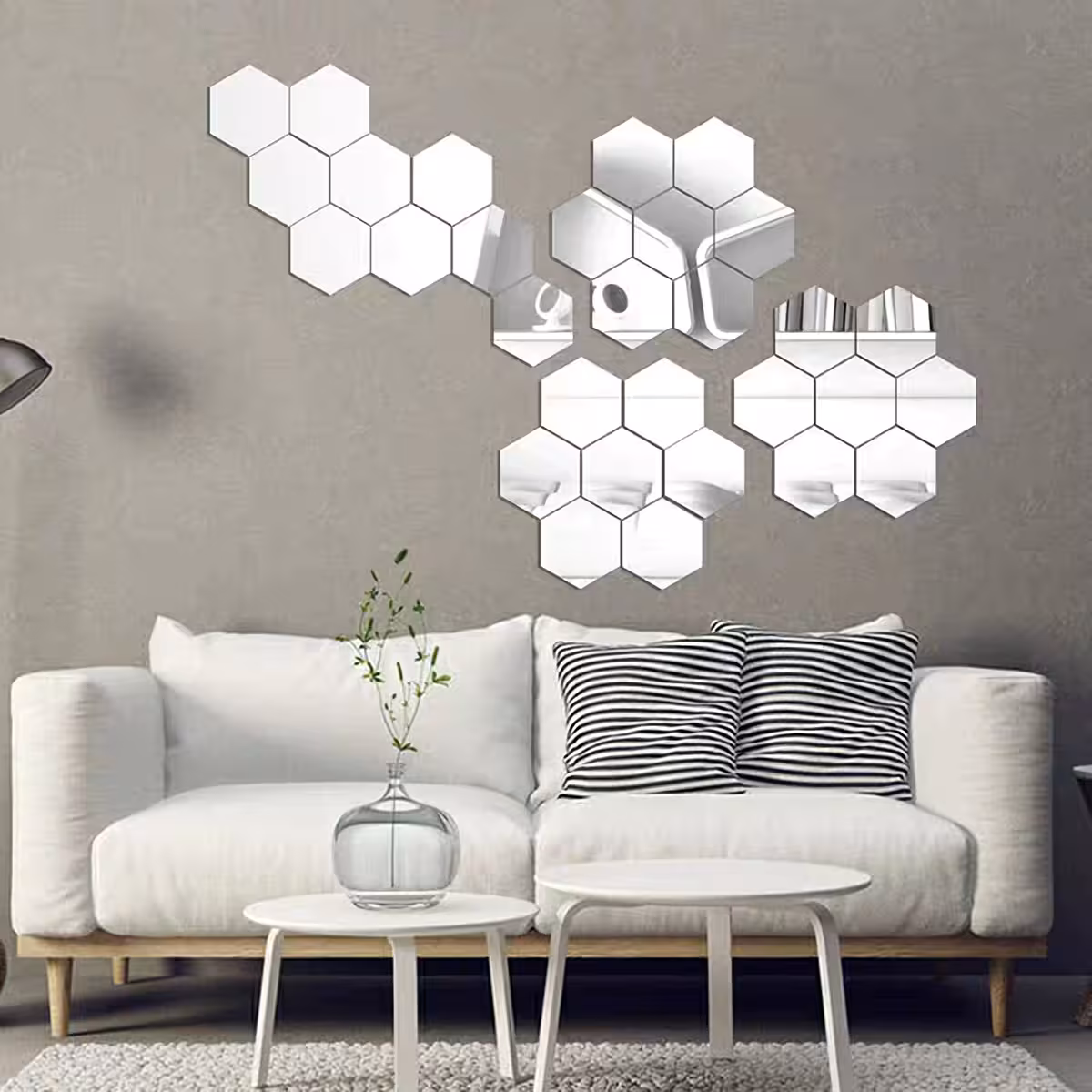 Espelhos autoadesivos hexagonais prateados para espaços pequenos e modernos