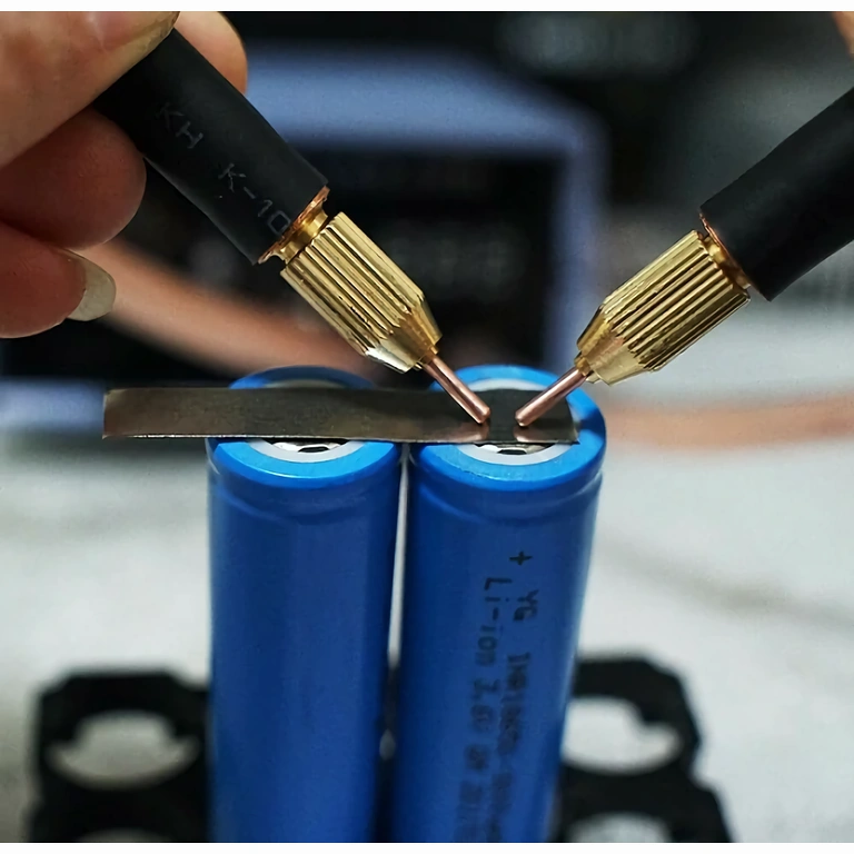 Soldador de baterias 18650 Li-ion com bateria inclusa Máquina de solda em pontos 800A para baterias Li-Ion e Ni-CD