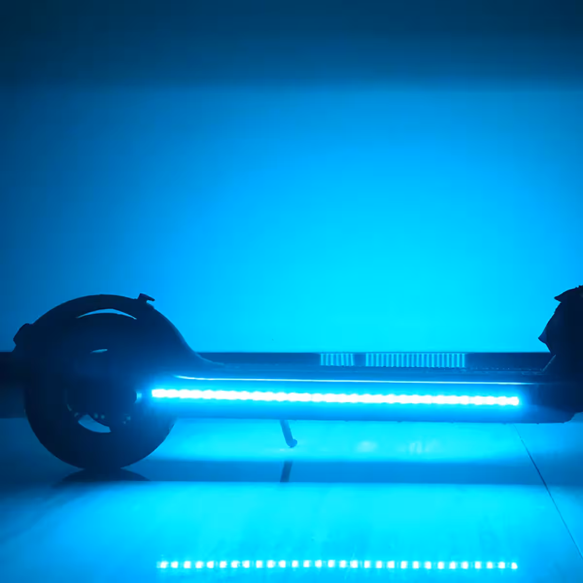 Luzes LED multicoloridas para efeitos visuais em scooters