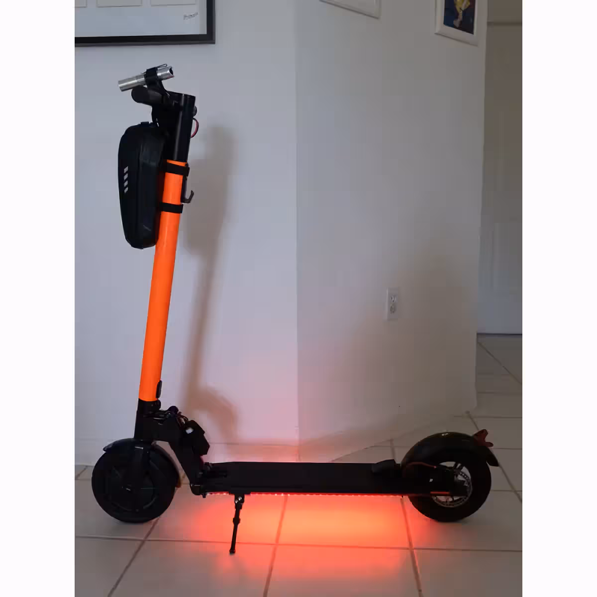 Acessório LED para scooter – alimentado por pilhas AA