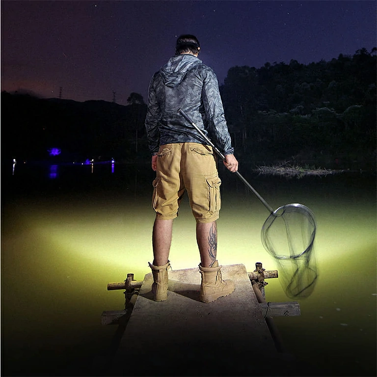 Lanterna frontal LED resistente à água, ideal para pesca