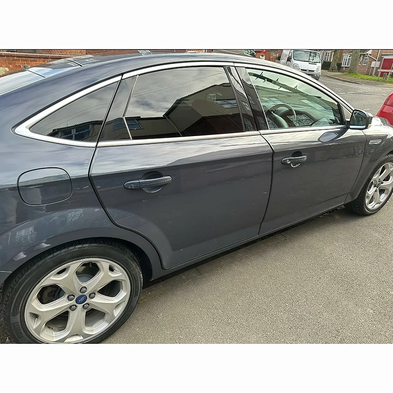 Fita de borracha para proteção lateral das portas automotivas