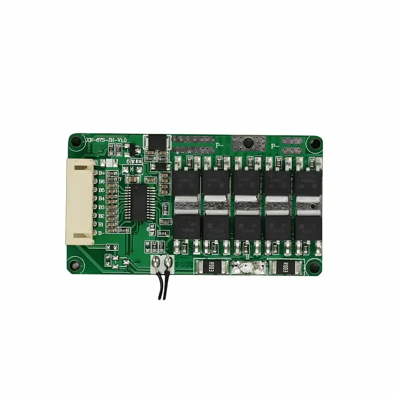 Módulo de proteção e controle de carga/descarga de baterias Li-ion 7S