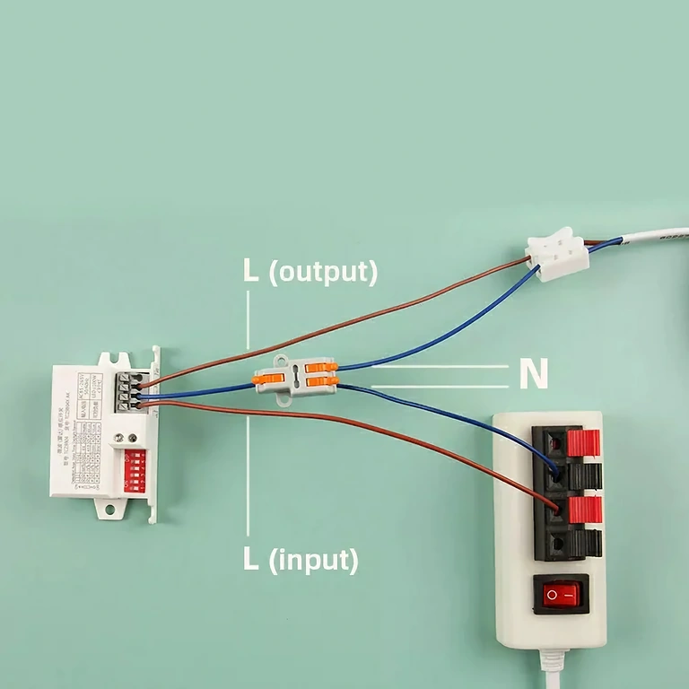 Esquema de instalação elétrica do sensor de 3 fios: fase, neutro e saída para lâmpada