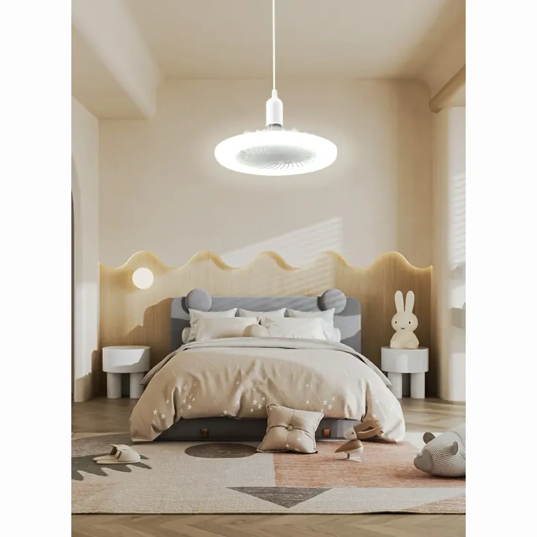 Ventilador de teto com luz ajustável e função smart, instalado em ambiente