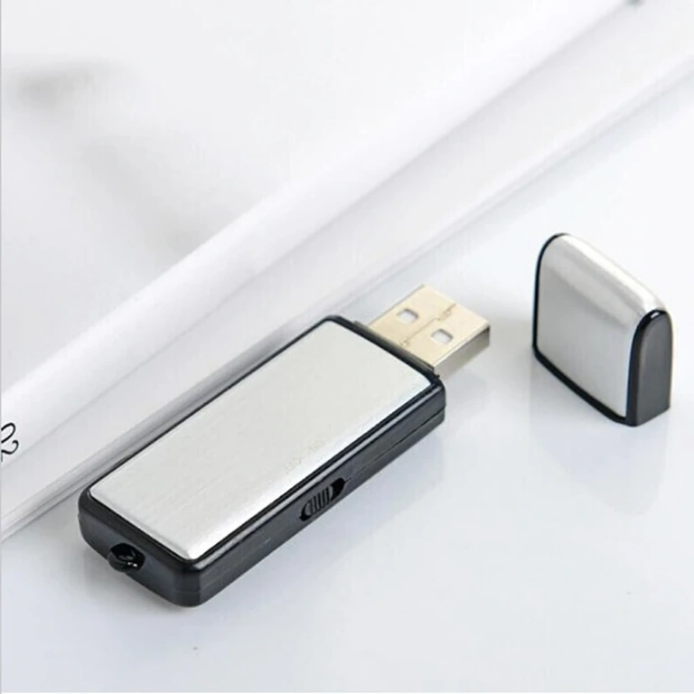 Gravador espião USB com 16GB de memória e microfone sensível