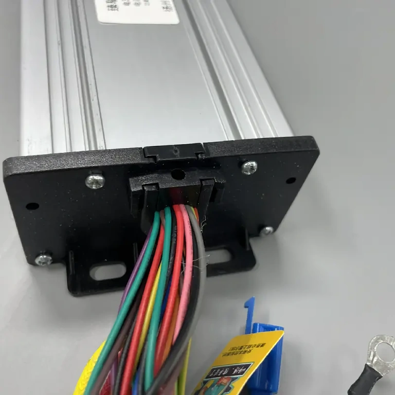 Controlador scooter 60V 45A para alto desempenho Controlador para scooter elétrico 60V, corrente máxima 45A