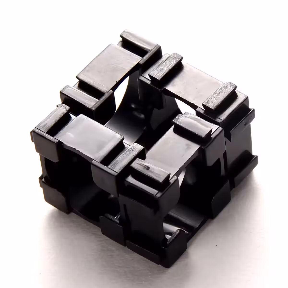 Quatro suportes modulares 18650 preparados para fixação rápida no banco de baterias