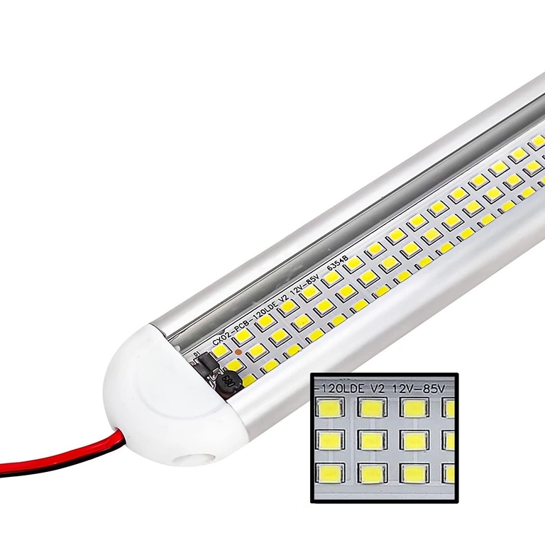 Vista superior da lâmpada LED universal para interiores de veículos