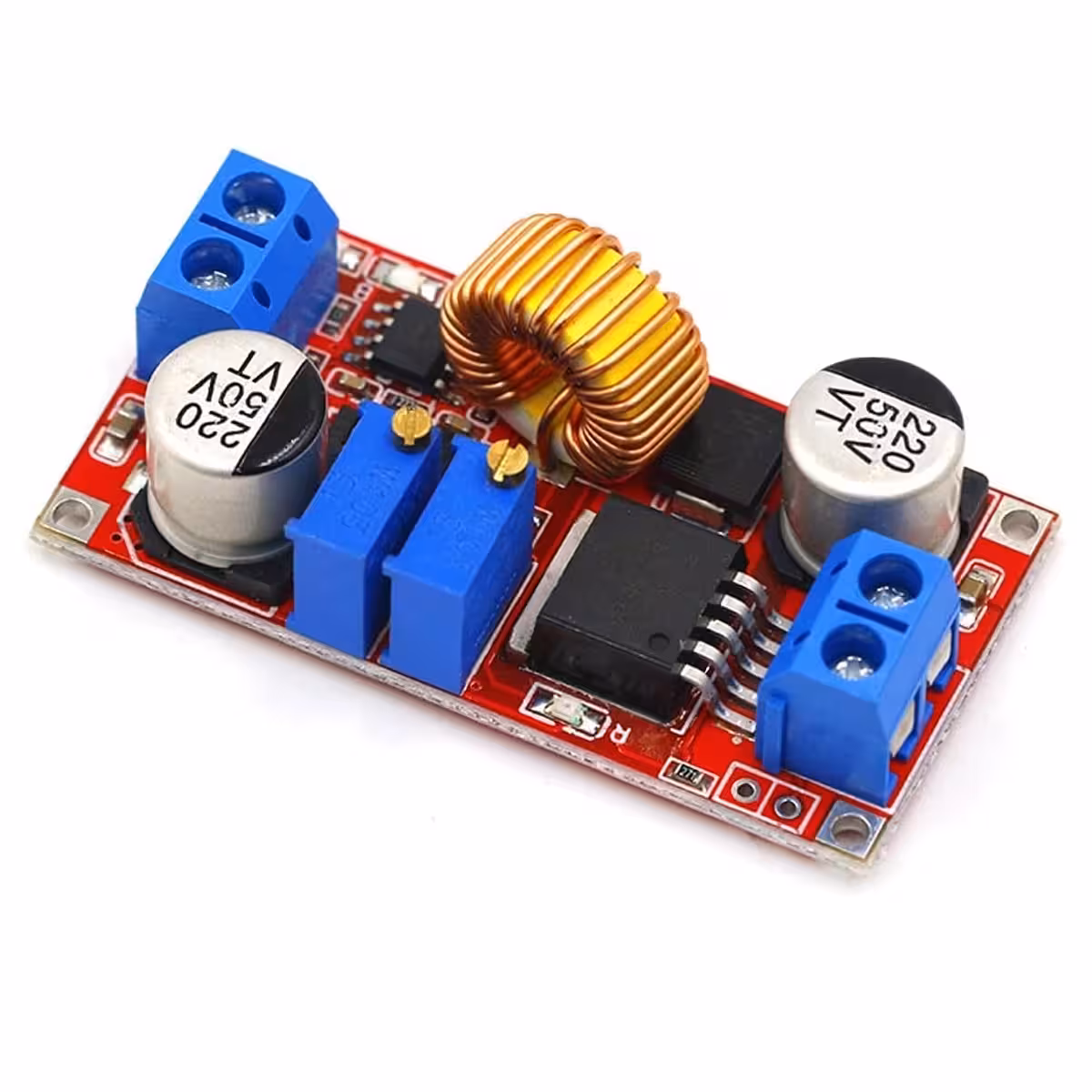 Vista detalhada do chip XL4015 no módulo step-down DC-DC