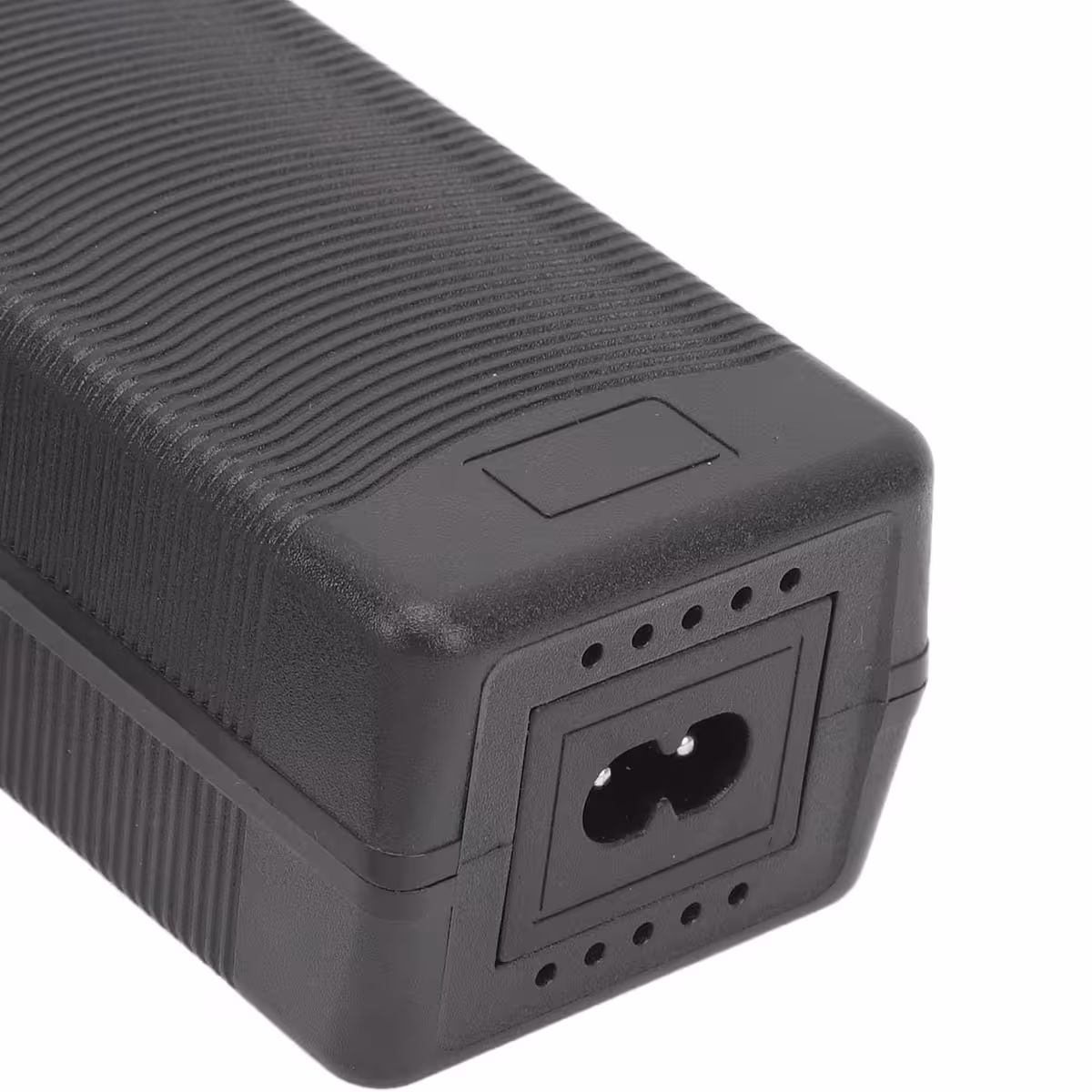 Carregador 36V–42V 3A com ventilador silencioso para resfriamento rápido e segurança térmica