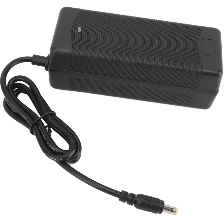 Carregador para veículos elétricos Carregador 48V–54,6V 2A para patinetes, bicicletas e scooters elétricas, com proteção e indicador LED