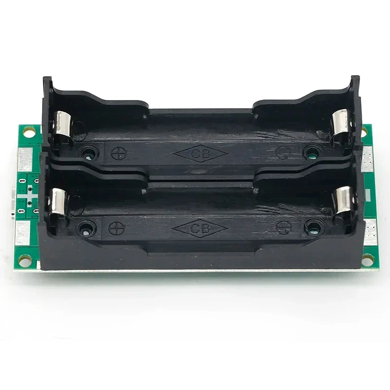 Porta Type-C do módulo UPS Mini, usada para carregar baterias 18650