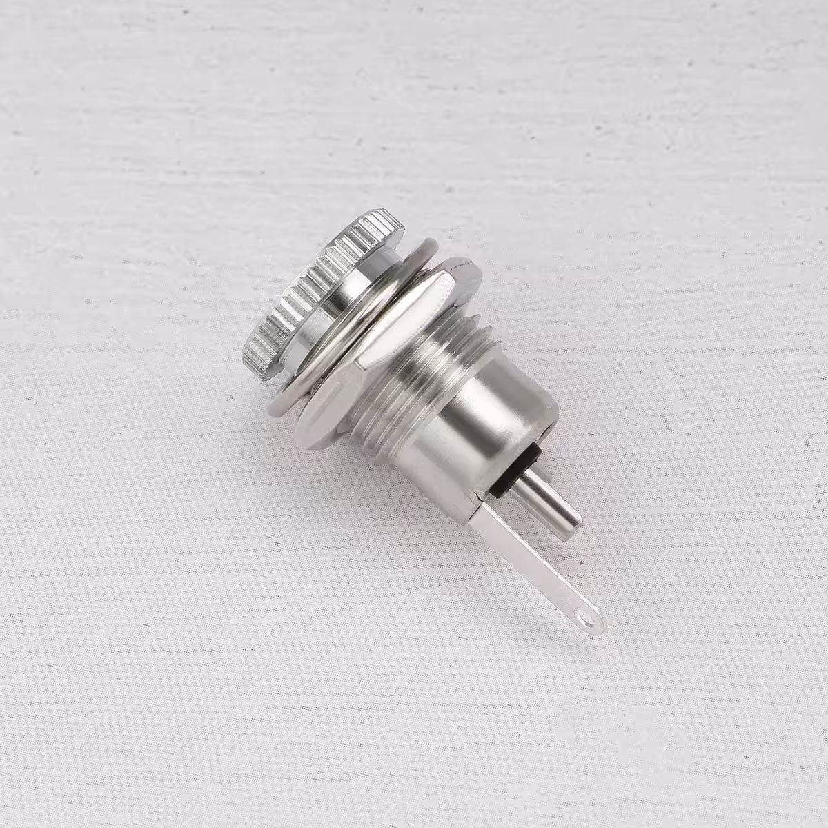 Vista lateral do conector DC 12V 5,5x2,1mm