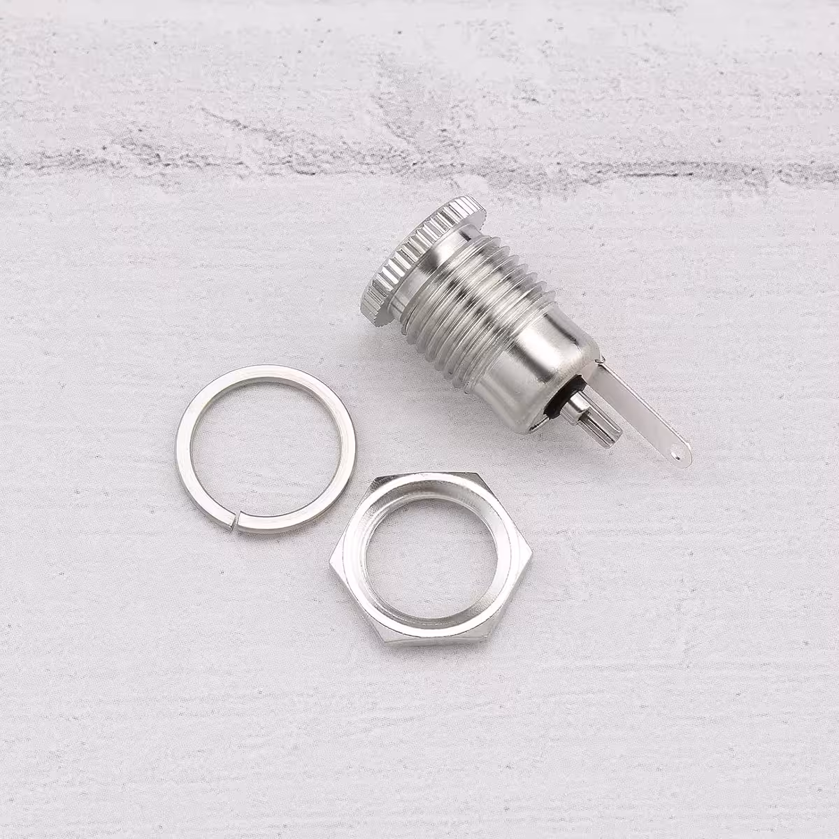 Conector DC 12V 5,5x2,1mm – vista inferior